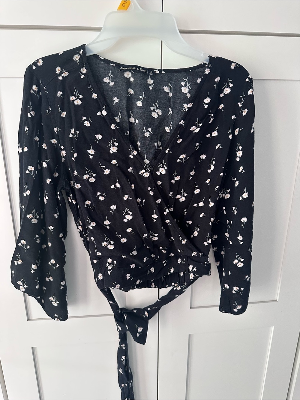 Abercrombie & Fitch Black Floral Wrap Blouse with Tie Small